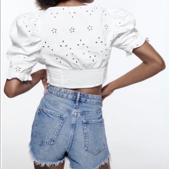 Zara eyelet smocked crop top - Picture 2 of 7